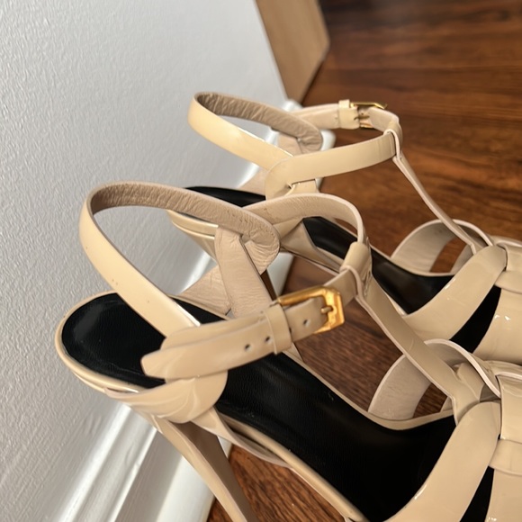 Saint Laurent Tribute Platform Sandal in nude/taupe patent leather size 38.5 - Picture 14 of 16